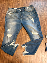 Load image into Gallery viewer, Judy Blue Distressed Jeans
